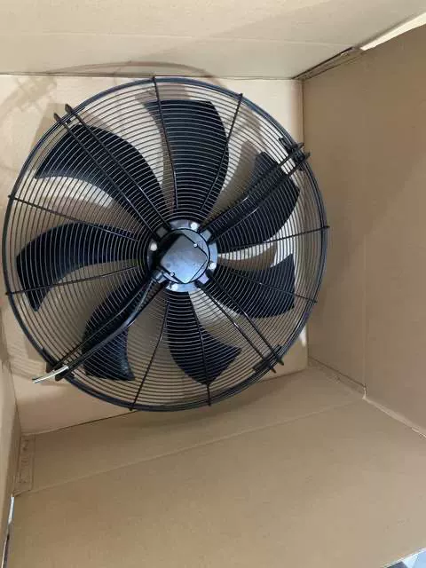 Ziehl-Abegg FE080-ADC.6N.V7 400V 2.4A/1.5A fan