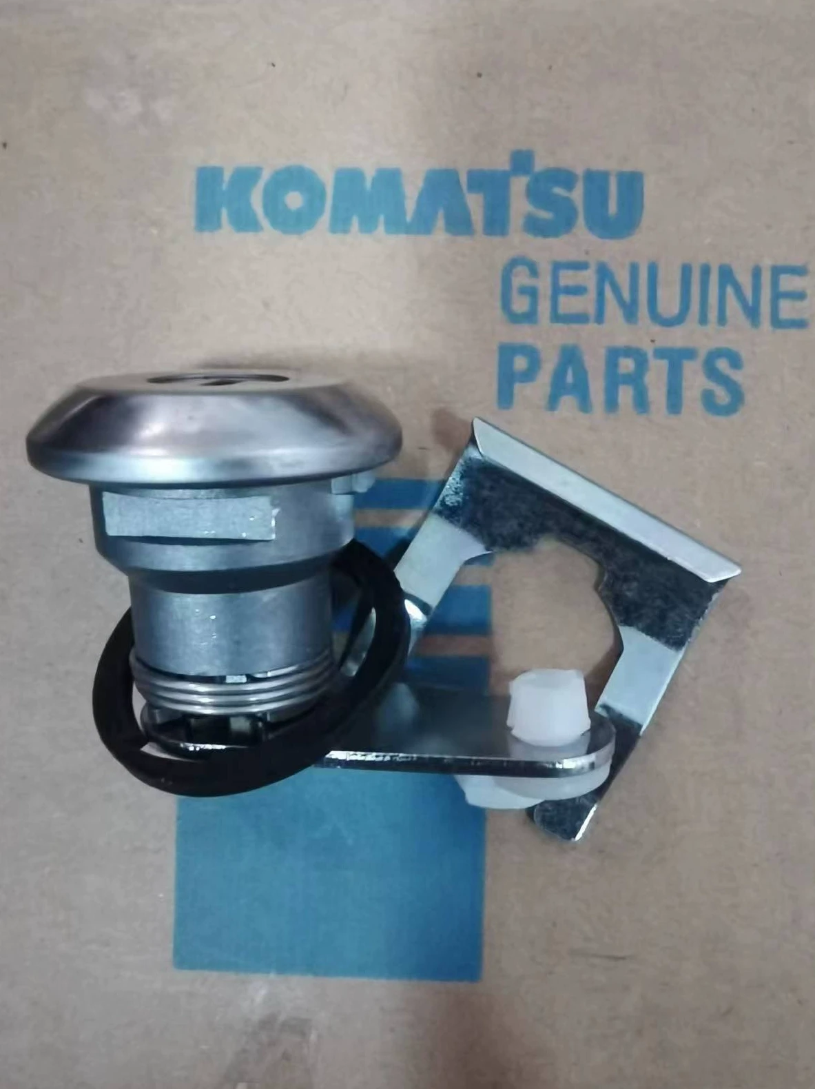 Komatsu PC56/70/130/160/200/220/360/450-7-8 cab door lock cylinder