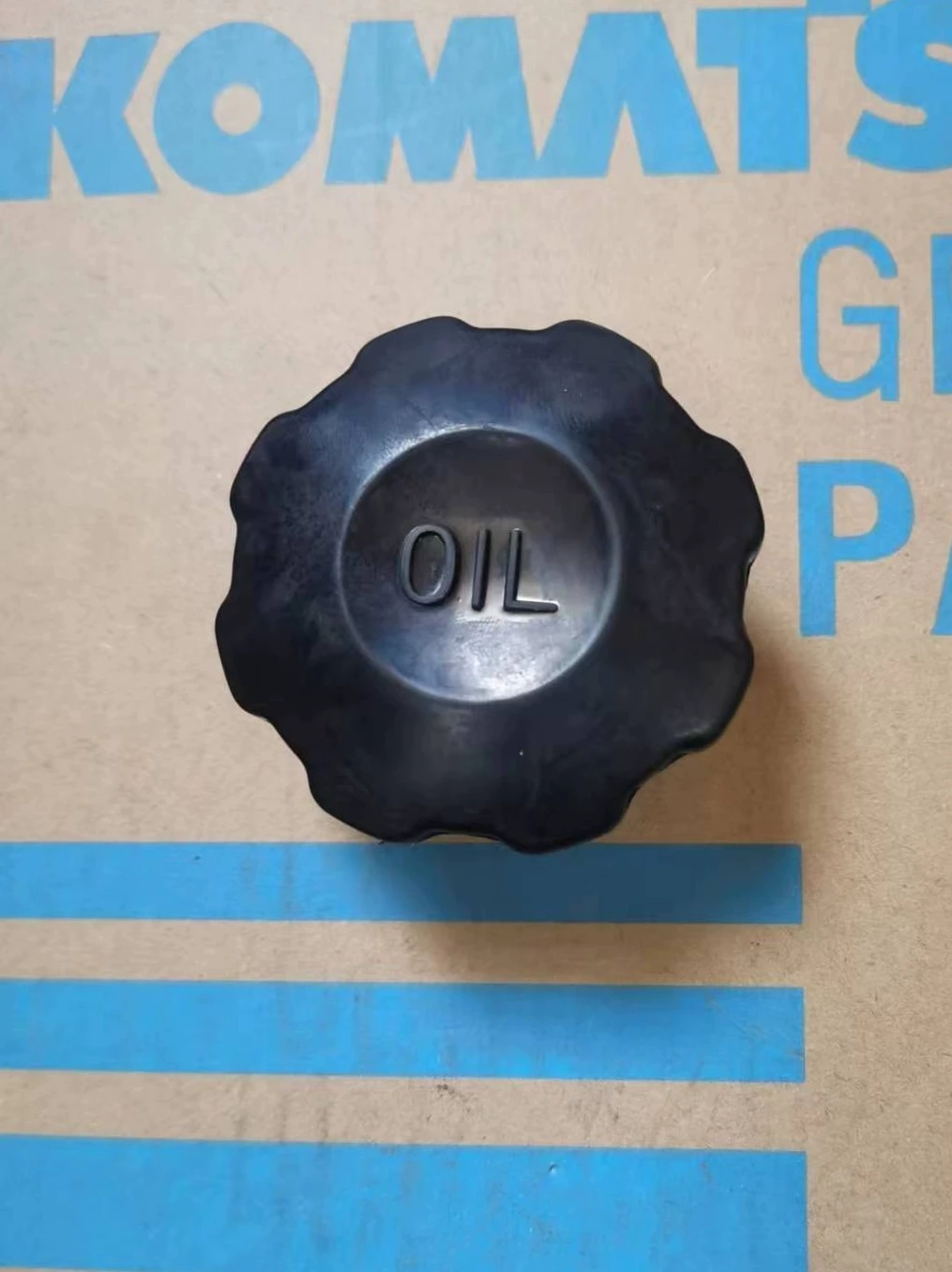 PC200/220/240/360-7-8 Komatsu excavator oil cap 6130-12-8610