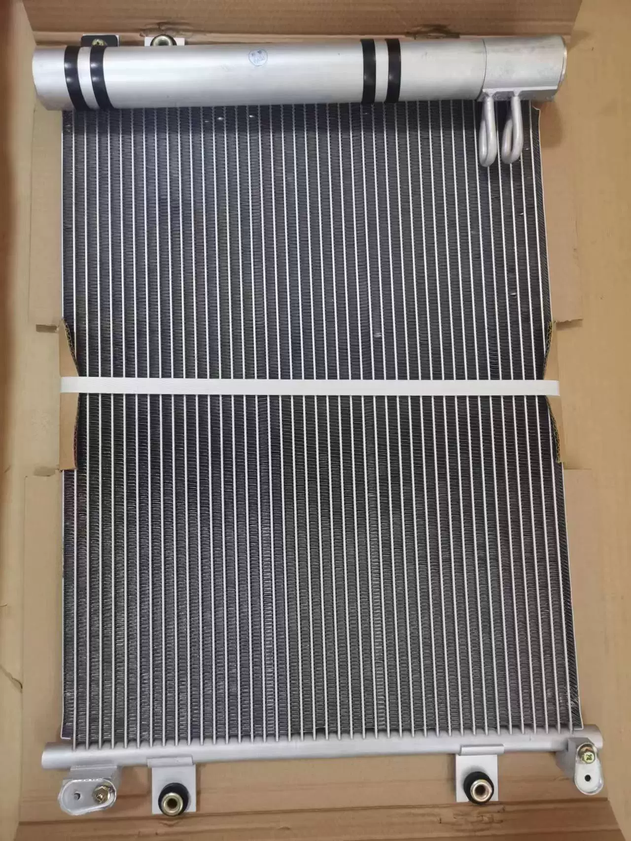 PC200/210/220/240-8M0 Komatsu excavator air conditioning condenser