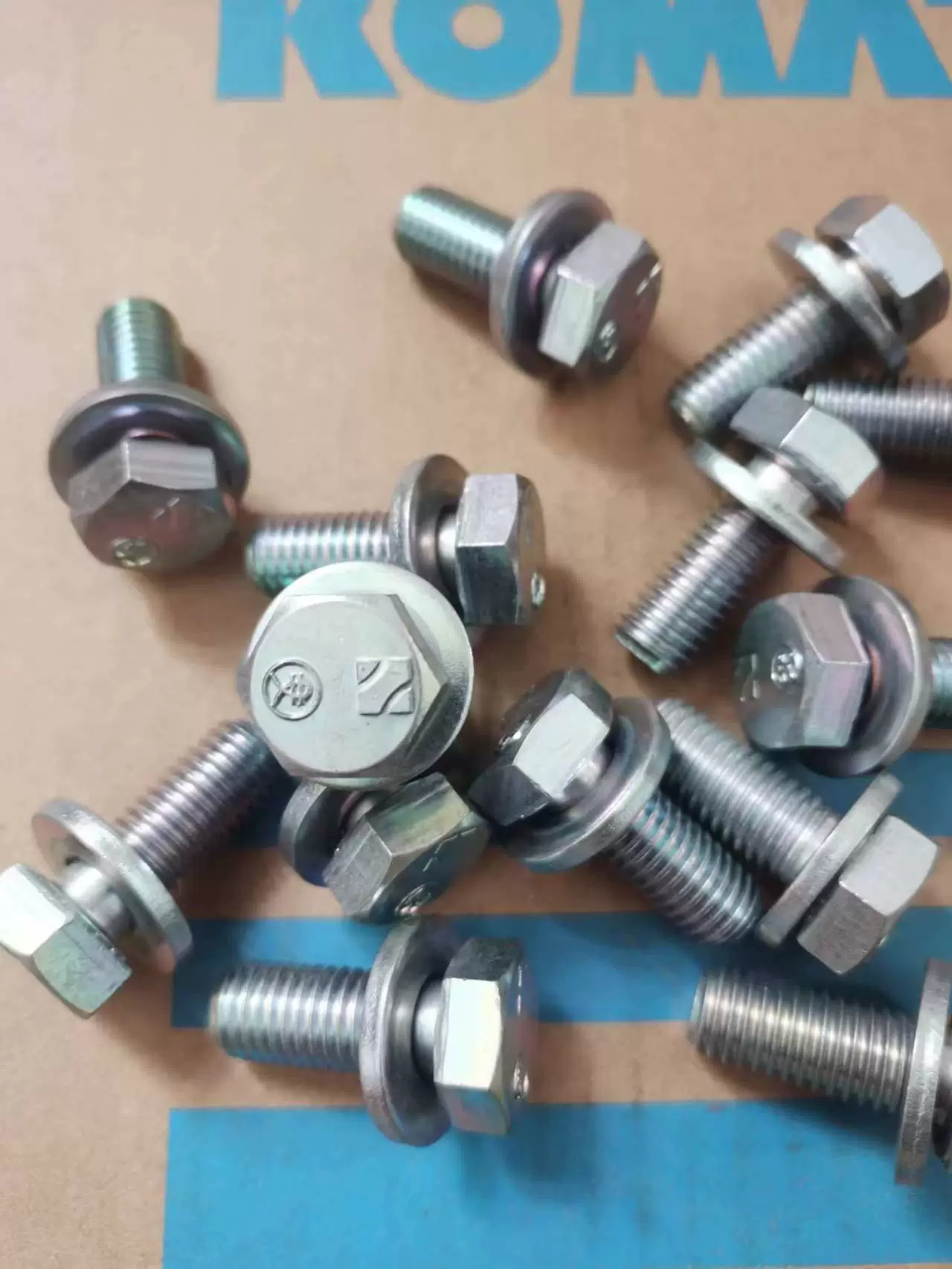 10*25/10*35/12*30/12*40 Komatsu bolts