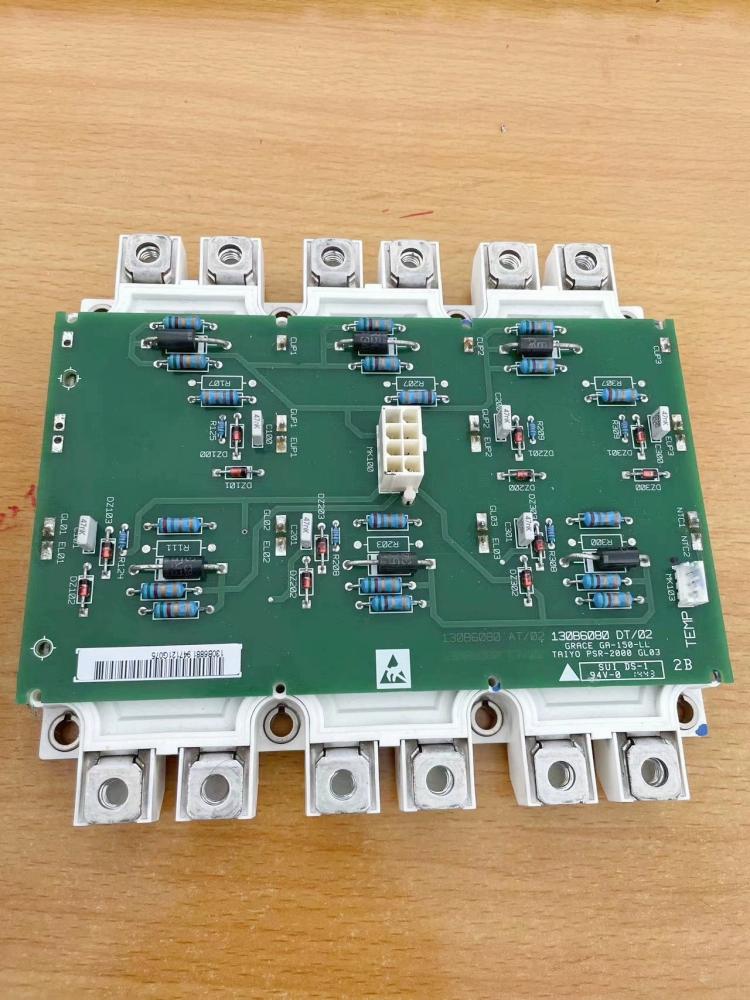 Danfoss frequency converter 130B6080 DT 02 130B6881 DP450D DP3001200 Danfoss frequency converter 130B6080 DT 02 130B6881 DP450D DP3001200
