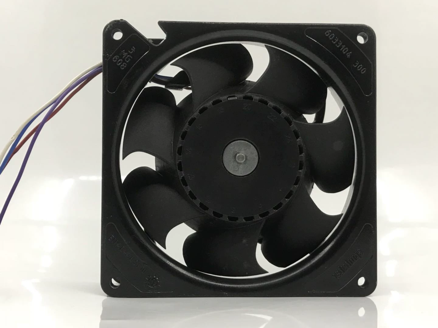 DV5214/2HP ebm-papst 24V 1.6A 38.5W fan DV5214/2HP ebm-papst 24V 1.6A 38.5W fan