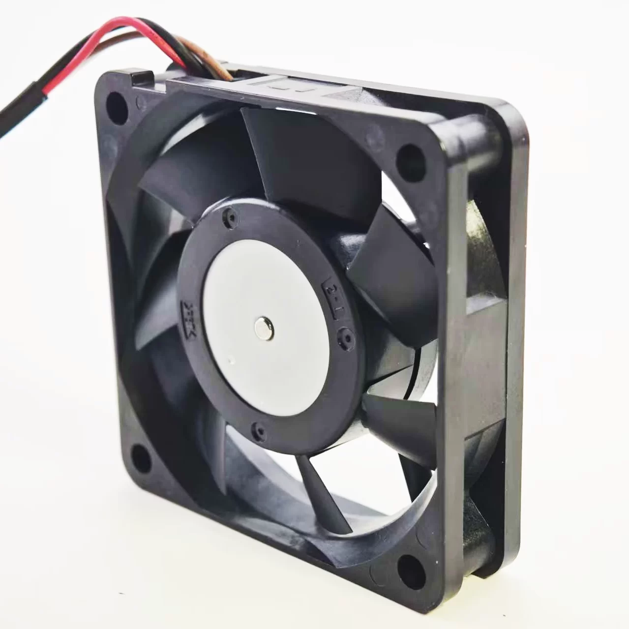 06015VA-12P-BU NMB 12V 0.2A 4-wire PWM cooling fan 06015VA-12P-BU NMB 12V 0.2A 4-wire PWM cooling fan