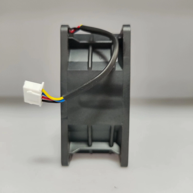 Foxconn PIA080K12S 12V 5A 4-wire axial fan Foxconn PIA080K12S 12V 5A 4-wire axial fan