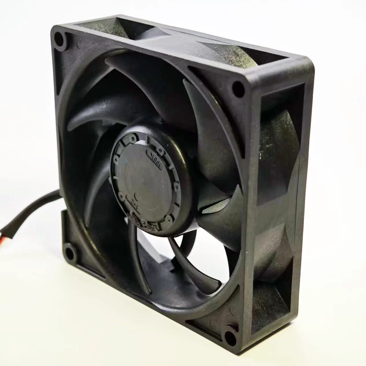 08025DE-12N-CLD NMB 0.25A 12V 3-wire axial fan 08025DE-12N-CLD NMB 0.25A 12V 3-wire axial fan