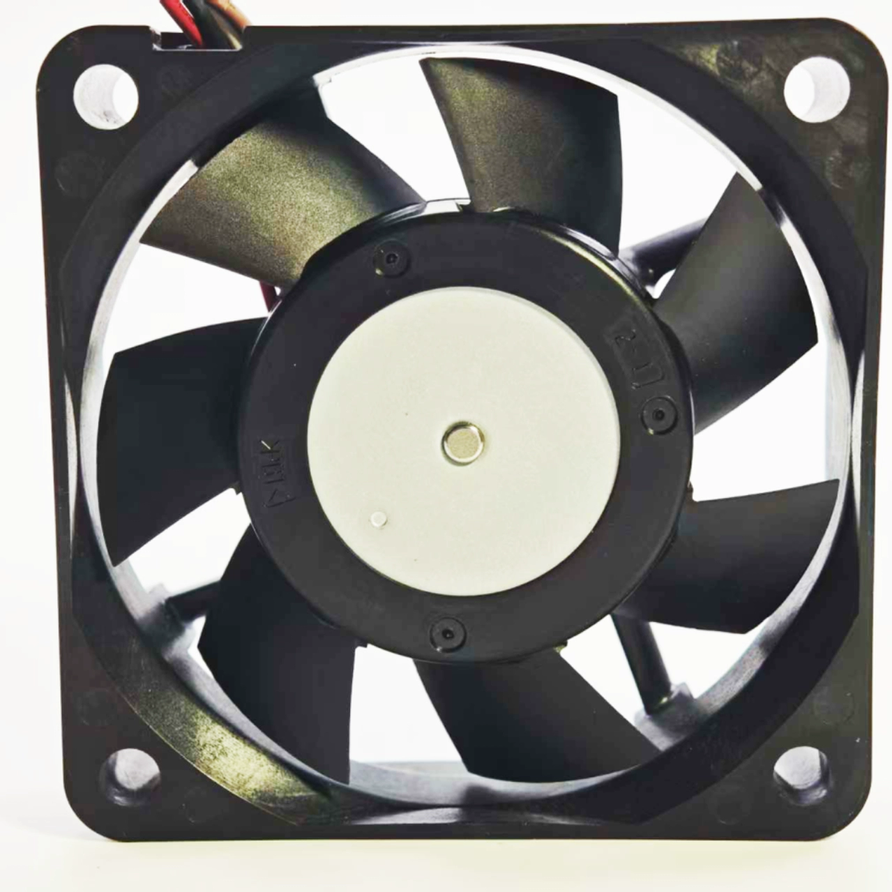 06015VA-12P-BU NMB 12V 0.2A 4-wire PWM cooling fan 06015VA-12P-BU NMB 12V 0.2A 4-wire PWM cooling fan