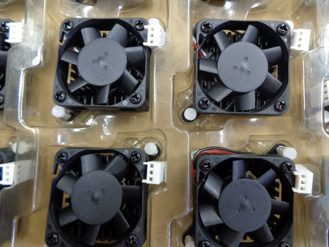 E40100V1-0000-F99 SUNON 5V 1.08W 3-wire Blower Fan E40100V1-0000-F99 SUNON 5V 1.08W 3-wire Blower Fan