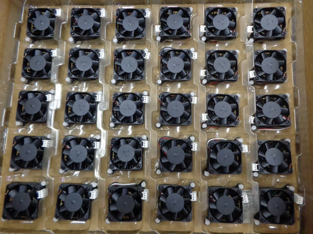 E40100V1-0000-F99 SUNON 5V 1.08W 3-wire Blower Fan E40100V1-0000-F99 SUNON 5V 1.08W 3-wire Blower Fan